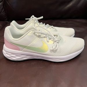 Nike Revolution 6 Grade School Kids' Athletic Shoes